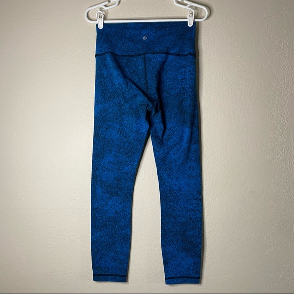 LULULEMON shocking blue Spray Jacquard High Times pant leggings 6 - Picture 5 of 10